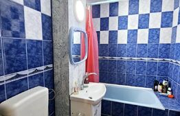  Apartament de vanzare, cu 3 camere, decomandat, str. N. Iorga- Sf.Gheorghe