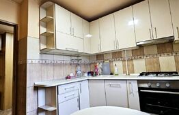  Apartament de vanzare, cu 3 camere, decomandat, str. N. Iorga- Sf.Gheorghe