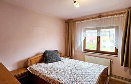  Apartament de vanzare, cu 3 camere, decomandat, str. N. Iorga- Sf.Gheorghe