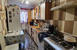 Apartament de 3 camere, decomandat, zona Garii