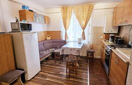Apartament de vanzare, cu 3 camere, decomandat, 68mp, parter înalt 