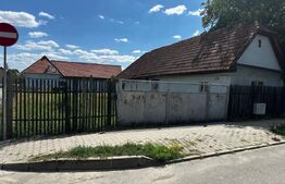 Teren intravilan, de vanzare, 680 mp cu casă demolabilă, zona Simeria