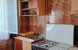 Apartament de vanzare, cu 3 camere, semidecomandat, 63 mp, zona Ciucului