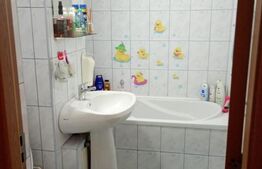 Apartament de vanzare, cu 3 camere, semidecomandat, 63 mp, zona Ciucului