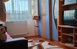 Apartament de vanzare, cu 3 camere, semidecomandat, 63 mp, zona Ciucului