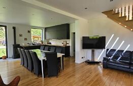 Proprietate de vanzare, cu 5 camere, 202 mp, statiunea de schi, SkiGyimes