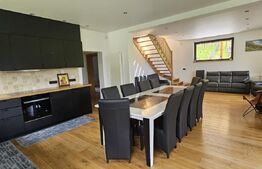 Proprietate de vanzare, cu 5 camere, 202 mp, statiunea de schi, SkiGyimes