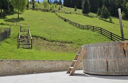 Proprietate de vanzare, cu 5 camere, 202 mp, statiunea de schi, SkiGyimes