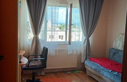 Apartament de vanzare, cu 3 camere, decomandat, 65 mp, cartierul Ciucului