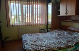Apartament de vanzare, cu 3 camere, decomandat, 65 mp, cartierul Ciucului