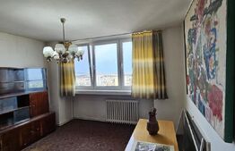 Apartament de vanzare cu 3 camere, 68 mp, zona Spitalului