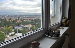 Apartament cu 3 camera, zona Spitalului