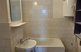 Apartament cu 3 camera, zona Spitalului