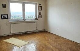 Apartament cu 3 camera, zona Spitalului