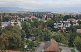 Apartament cu 3 camera, zona Spitalului