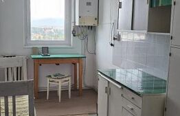 Apartament cu 3 camera, zona Spitalului