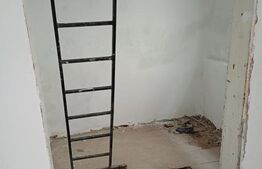 Casa de vanzare cu  2 camere ,Curtea41 - Tg Secuiesc, zona centrale