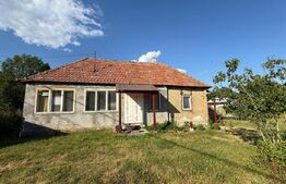 Casa taraneasca in inima naturii