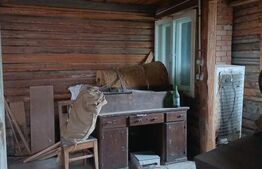 Casă dublă în comuna Hătuica, chiar în vecinătatea băilor termale.