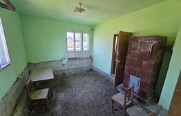 Casă cu potențial de investiție -în comuna Hătuica