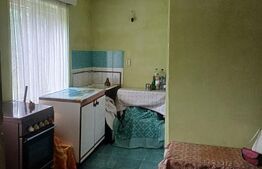 Casa tărănească in centru Hătuica