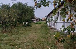 Casa tărănească in centru Hătuica