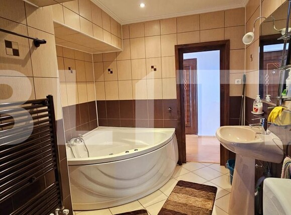 Apartament de vânzare 3 camere Ultracentral - 180963AV | BLITZ Sfântu Gheorghe | Poza4