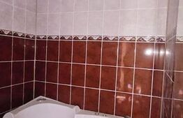 Apartament generos: 97,5 mp, 5 camere, 2 băi mari