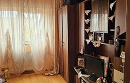 Apartament generos: 97,5 mp, 5 camere, 2 băi mari