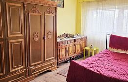 Apartament generos: 97,5 mp, 5 camere, 2 băi mari