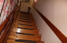 Casă cu etaj și spațiu comercial, vedere la pârtia de schi – Covasna