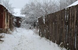 Casă tradițională cu teren generos – Covasna Voinesti