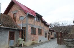 Dublă Oportunitate: Casă Nouă 2020 + Casă Tradițională pe 1.337 mp Teren