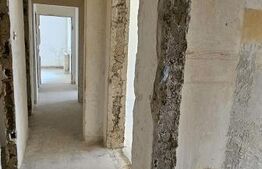 Apartament cu 3 camere, 72 mp, etaj 1, ideal pentru renovare - Simeria