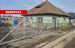 Casa de caramida cu 3 camere in Bodoc