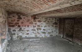 Casa de caramida cu 3 camere in Bodoc