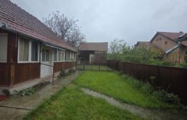 Casa de lemn traditional, 55 mp, zona Zagon