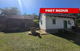 Casa traditionala din lemn in satul Zoltan