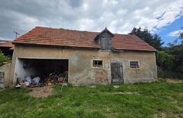 Casa de lemn, 85 mp, in centrul satului Chichis