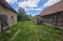 Casa de lemn, 85 mp, in centrul satului Chichis