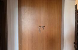 Apartament cu 2 camere decomandate.