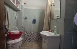 Apartament cu 2 camere decomandate.
