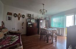 Apartament cu 2 camere decomandate.