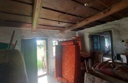 Proprietate cu potențial: 860 mp teren intravilan, casă și anexă, Ghidfalău