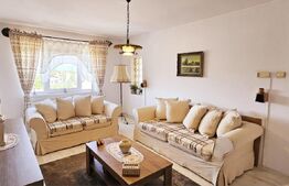 Apartament cu 3 camere, decomandat, zona Mikes Kelemen
