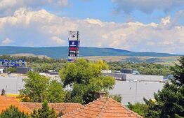 Apartament cu 3 camere, decomandat, zona Mikes Kelemen