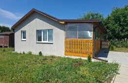 Casa noua cu terasa generoasa si teren, comuna Moacsa