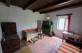 Casa traditionala din caramida in satul Anghelus
