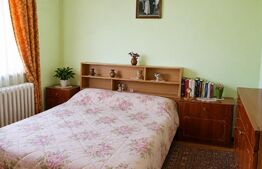 Apartament 3 camere de vanzare, 66 mp, zona Simeria