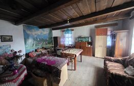 Casa de lemn, 55 mp, teren 3.618, zona Moacsa